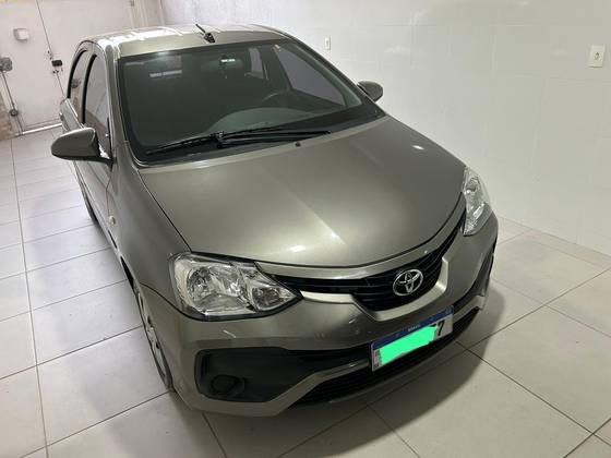 TOYOTA ETIOS 1.3 X 16V FLEX 4P AUTOMÁTICO TOYOTA ETIOS 1.3 X 16V FLEX 4P AUTOMÁTICO
